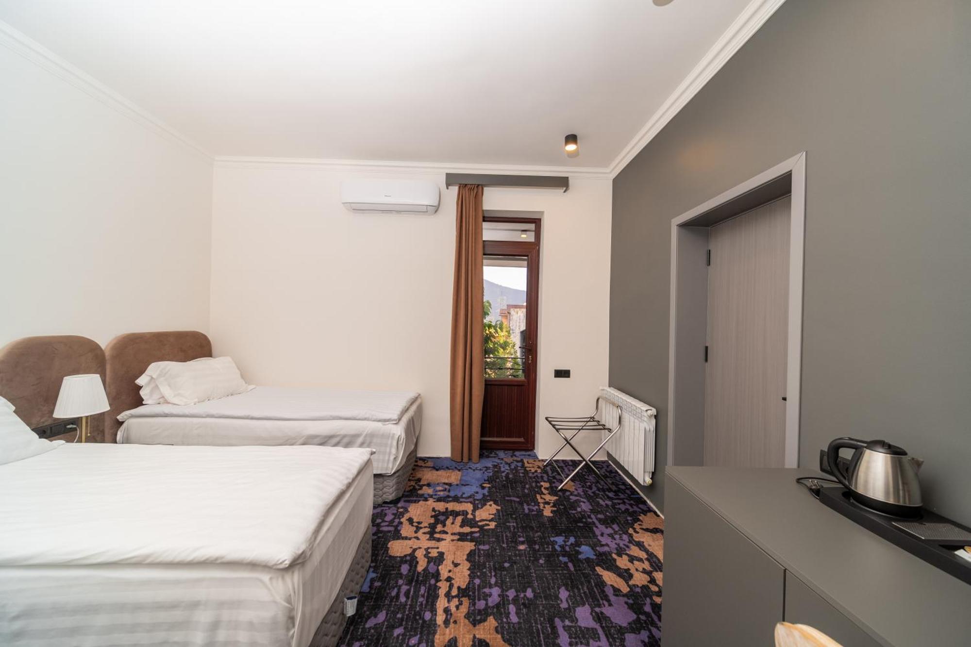 Kefilyan Family Hotel Sanain Exterior foto
